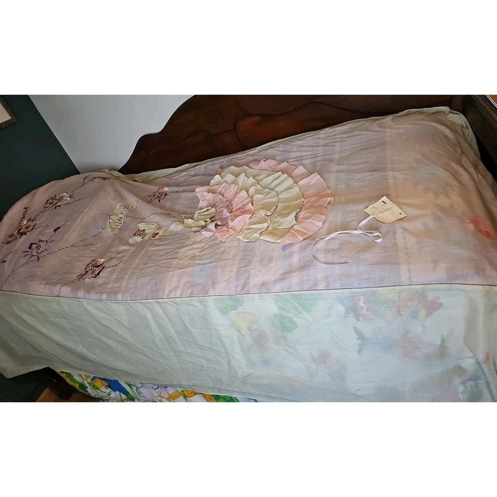 Antique 1800s Hand Embroidered Flower Bonnet‎ Girl RufflesCoverlet Bedspread